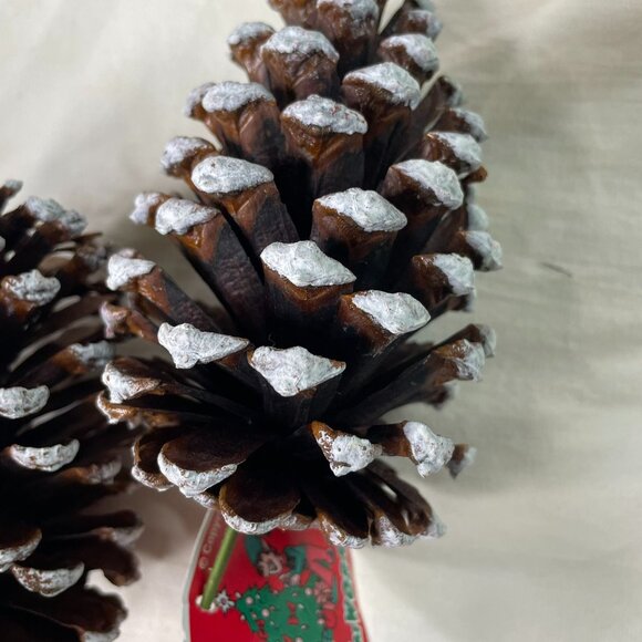 3 Painted Large Pine Cone Picks Red White Green Metal Stakes u Christmas Decor - Picture 3 of 6